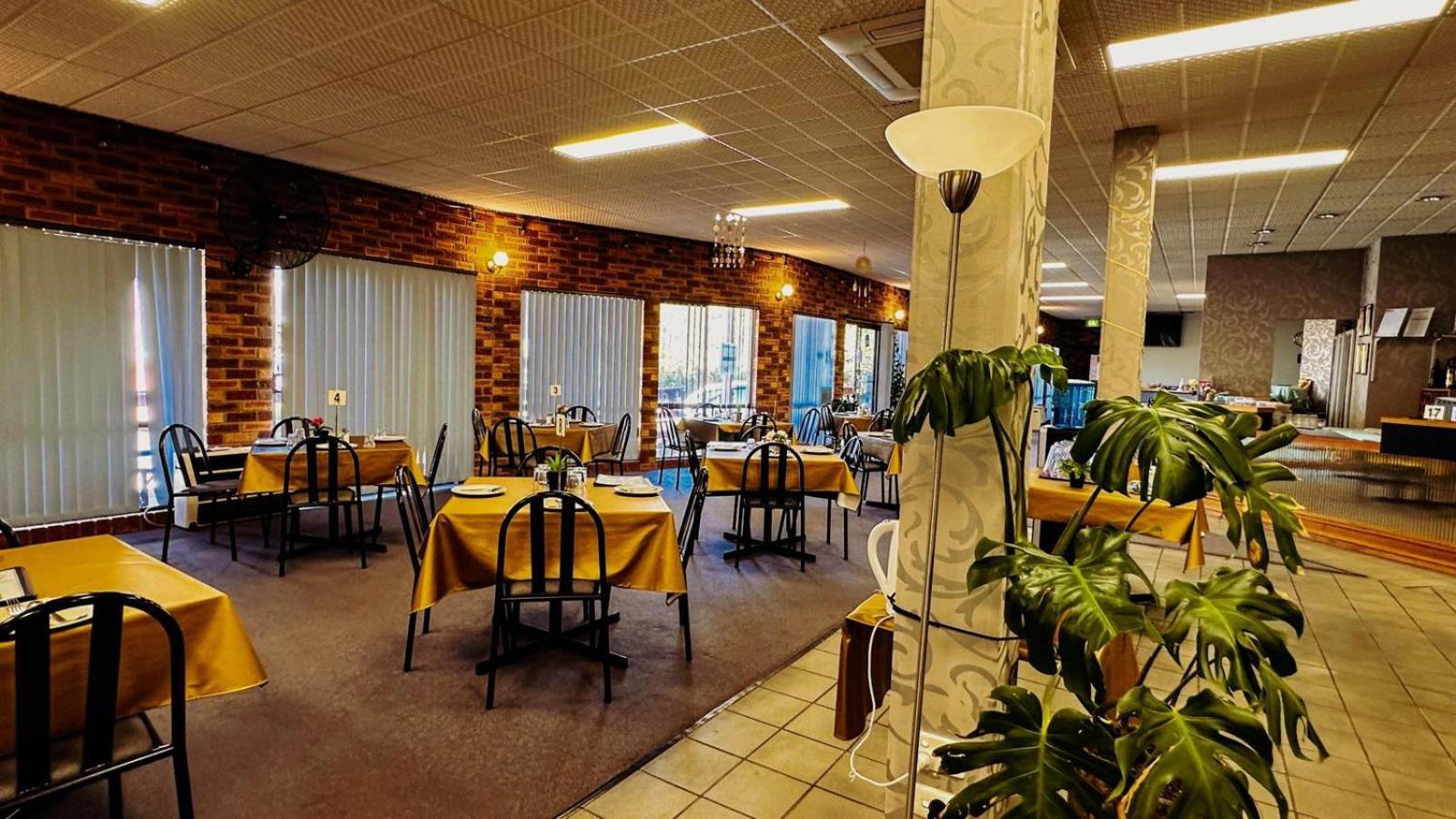 Mountain Creek Motel Bar & Restaurant Mount Beauty Exteriér fotografie
